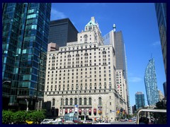 Toronto Bus Tour 229 - Royal York Hotel